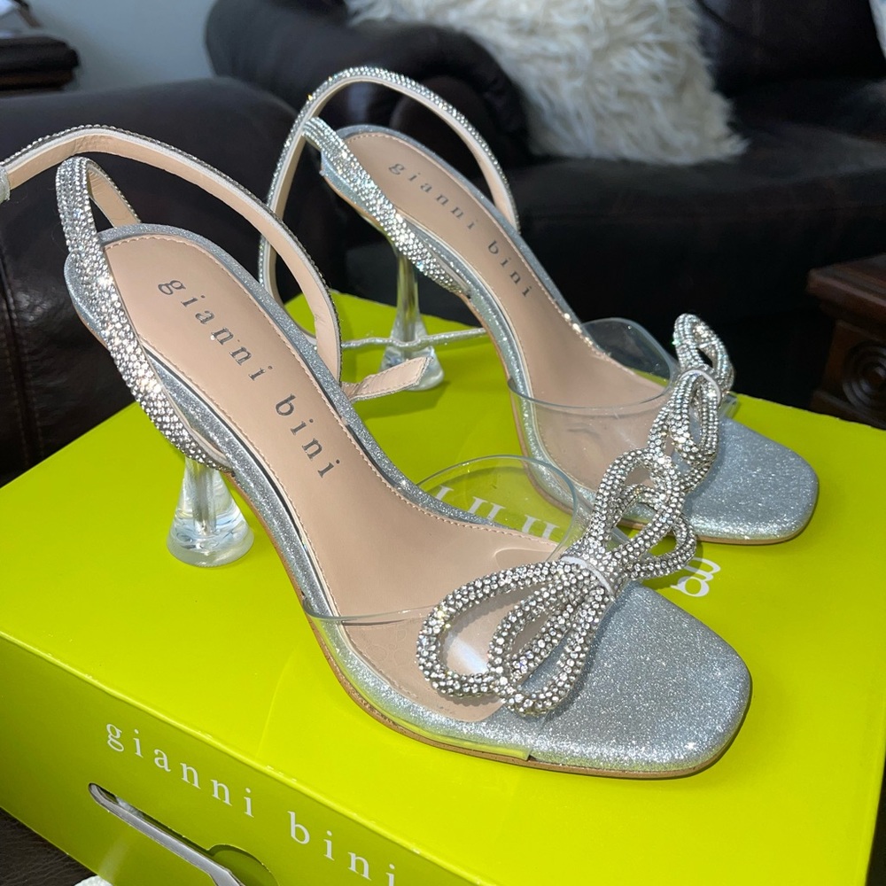 Gianni Bini heels, worn once, size 7